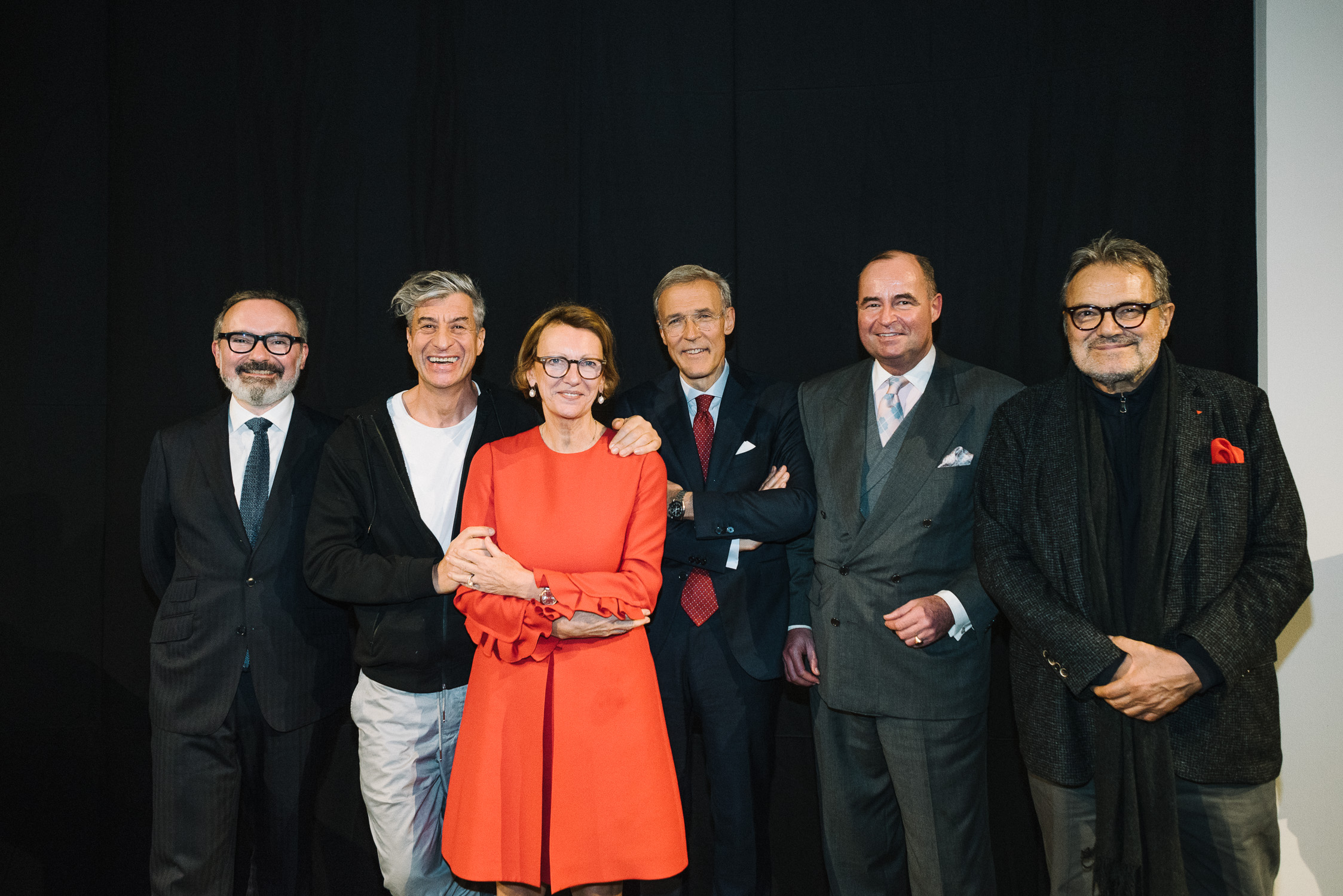 From left to right: Jean Gazançon, Maurizio CaCelan, Dorothée Wahl (Chair of the Board, PIN. Freunde der Pinakothek der Moderne), Giovanni Liverani, Sven Kielgas (art collector), Oliviero Toscani (photographed at the German launch event in the Pinakothek der Moderne, Munich, November 2019) ©Arte Generali and Hannes Rohrer